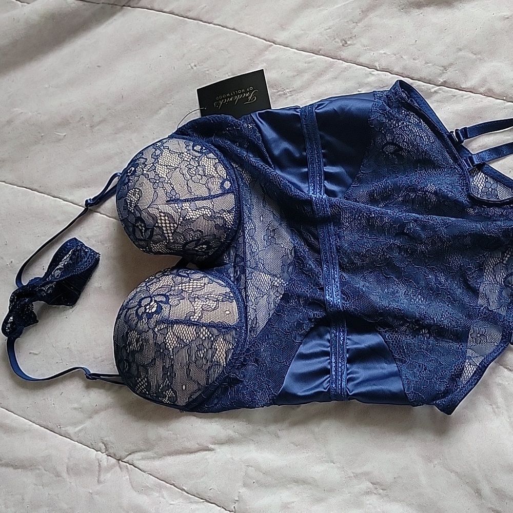 Highe neck vintage teddy Frederick's of Hollywood with garter belt NWT